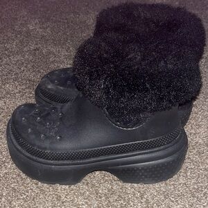 Crocs Fuzzy Platform Boots in black